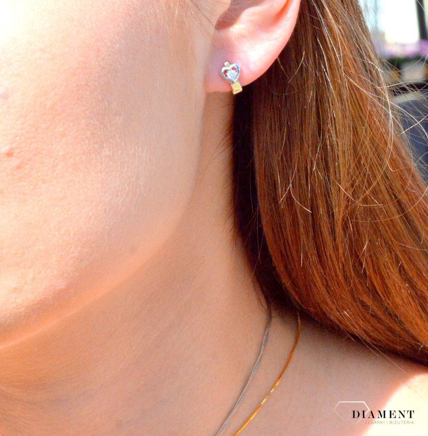 Złote kolczyki dla dziewczynki serduszka KL 3381 333. Delikatne złote kolczyki to idealna propozycja na prezent dla małej dziewczynki. Kolczyki w kształcie serduszka. Przepiękne, złote kolczyki dziewczęce.jpg